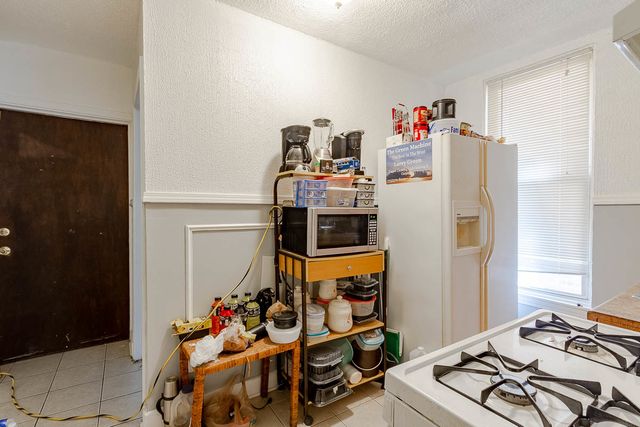 648 W 60th Street, Chicago, IL 60621