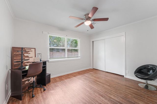 309 E Kay Street, Dayton, TX 77535