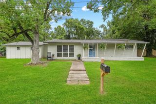 309 E Kay Street, Dayton, TX 77535