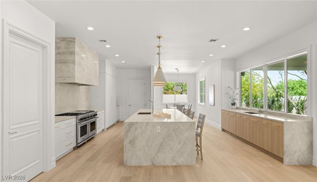 428 Saint Andrews Court, Las Vegas, NV 89144