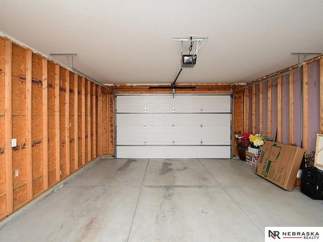 248 Half Moon Drive, Lincoln, NE 68527