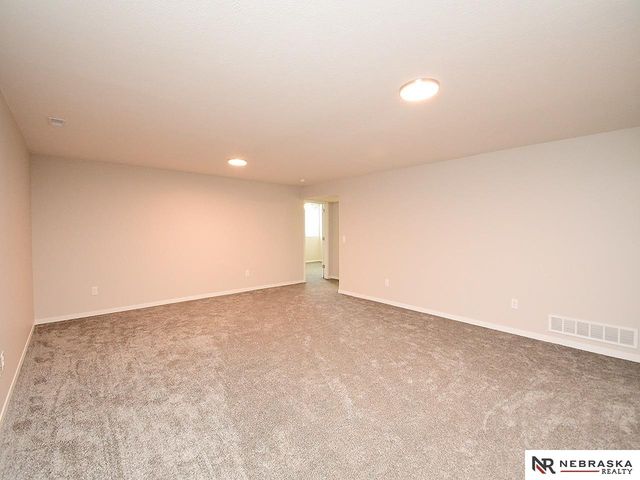 248 Half Moon Drive, Lincoln, NE 68527