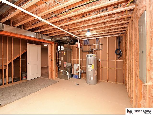 248 Half Moon Drive, Lincoln, NE 68527