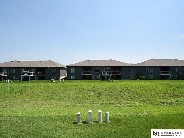 248 Half Moon Drive, Lincoln, NE 68527