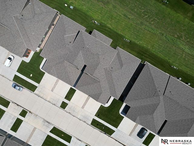 248 Half Moon Drive, Lincoln, NE 68527