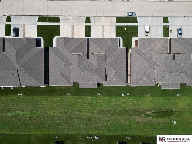 248 Half Moon Drive, Lincoln, NE 68527