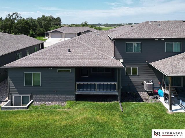 248 Half Moon Drive, Lincoln, NE 68527