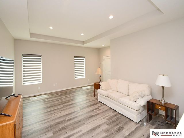 248 Half Moon Drive, Lincoln, NE 68527