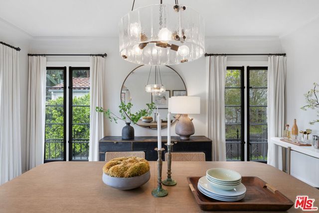 3777 Effingham Place, Los Angeles, CA 90027