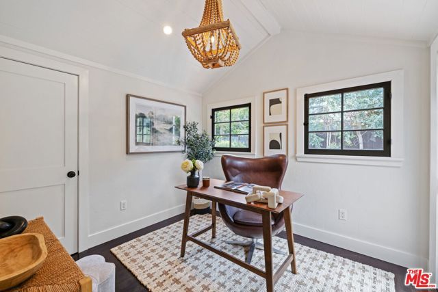 3777 Effingham Place, Los Angeles, CA 90027