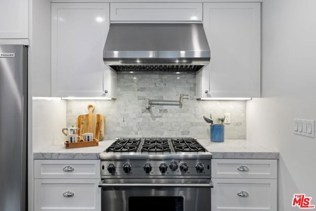 3777 Effingham Place, Los Angeles, CA 90027