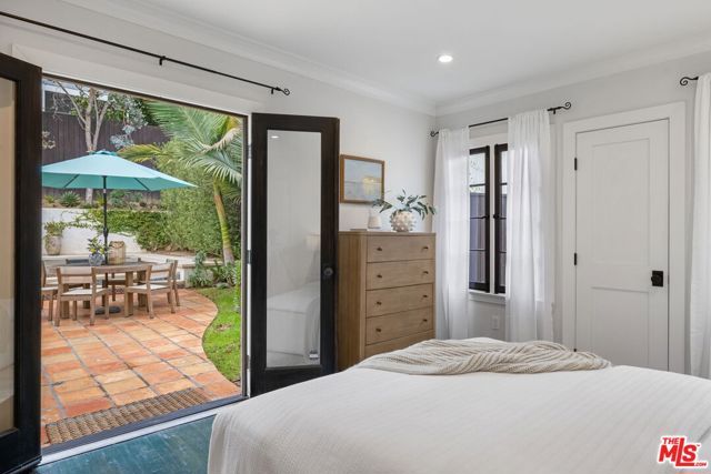 3777 Effingham Place, Los Angeles, CA 90027