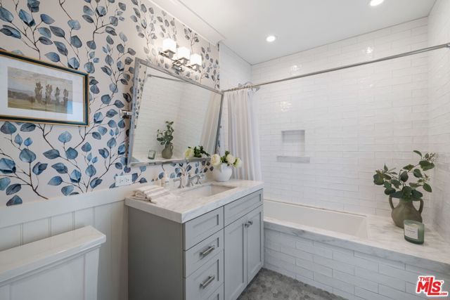 3777 Effingham Place, Los Angeles, CA 90027