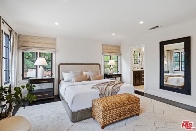 3777 Effingham Place, Los Angeles, CA 90027