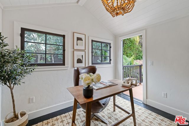 3777 Effingham Place, Los Angeles, CA 90027