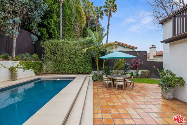 3777 Effingham Place, Los Angeles, CA 90027