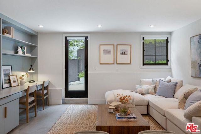 3777 Effingham Place, Los Angeles, CA 90027