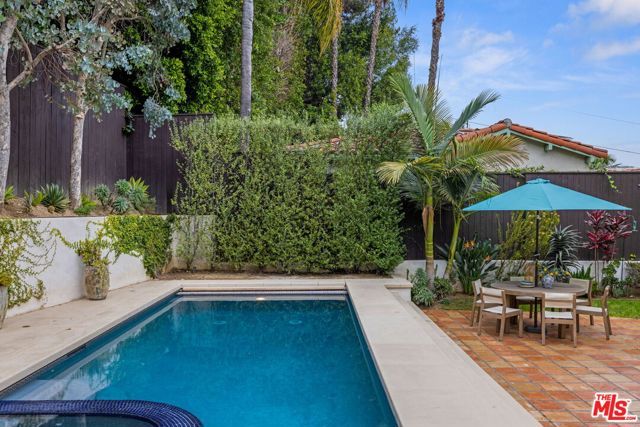 3777 Effingham Place, Los Angeles, CA 90027