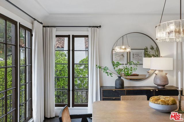 3777 Effingham Place, Los Angeles, CA 90027