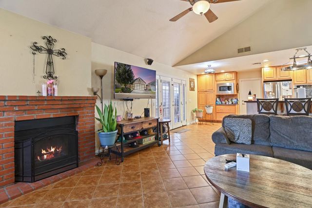 7157 Lighthouse Dr, Stockton, CA 95219