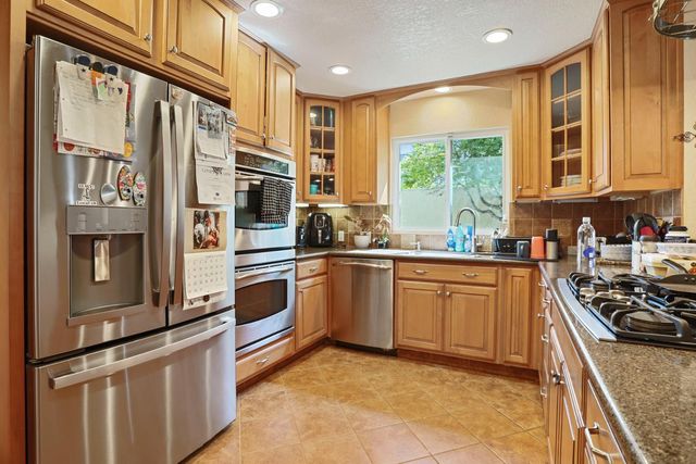 7157 Lighthouse Dr, Stockton, CA 95219