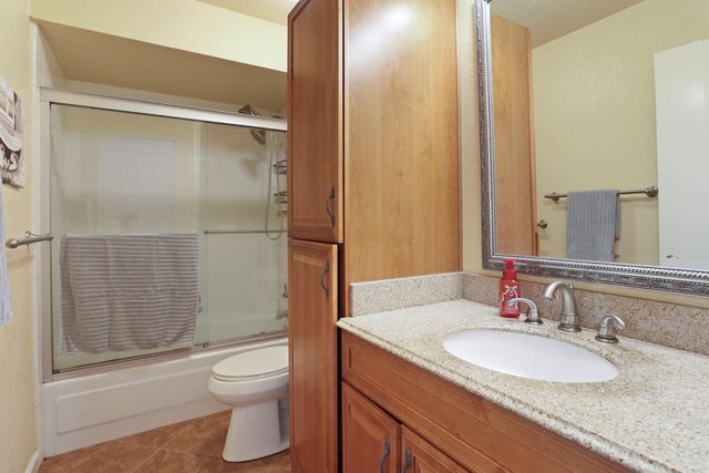 7157 Lighthouse Dr, Stockton, CA 95219