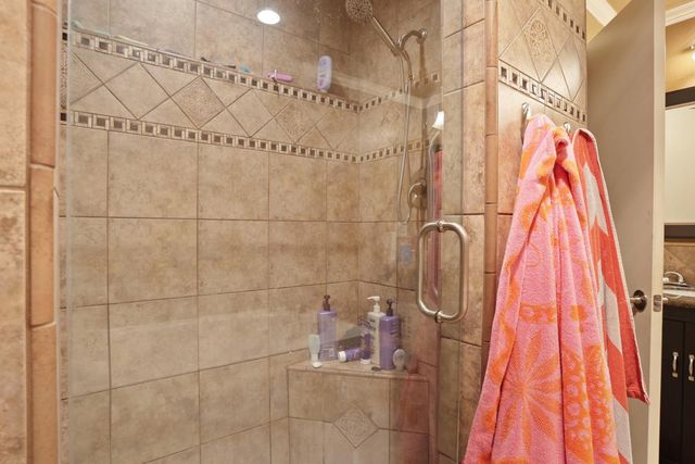 7157 Lighthouse Dr, Stockton, CA 95219