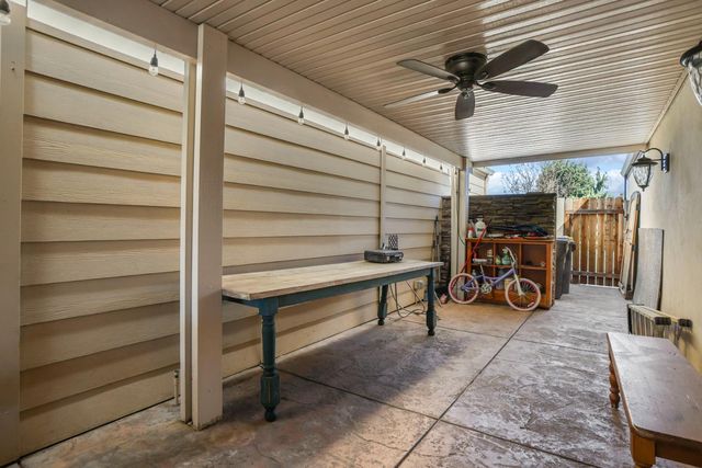 7157 Lighthouse Dr, Stockton, CA 95219