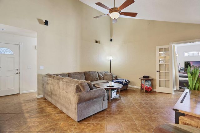 7157 Lighthouse Dr, Stockton, CA 95219