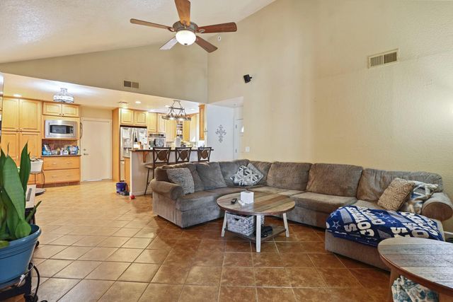 7157 Lighthouse Dr, Stockton, CA 95219