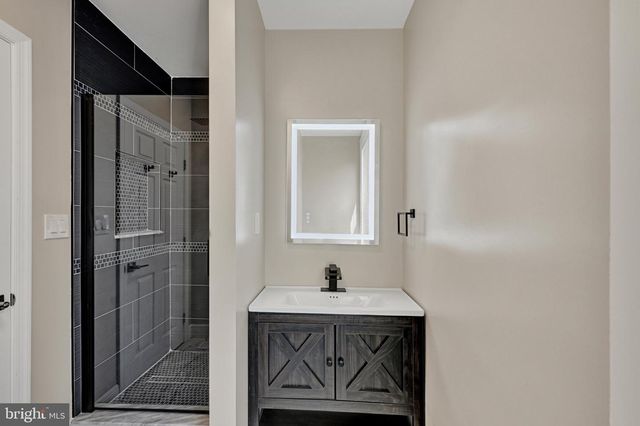 4115 NEWTON AVE, Baltimore, MD 21215