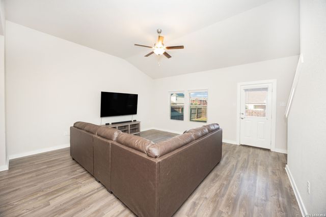 7608 TOLEDO BND, San Antonio, TX 78252