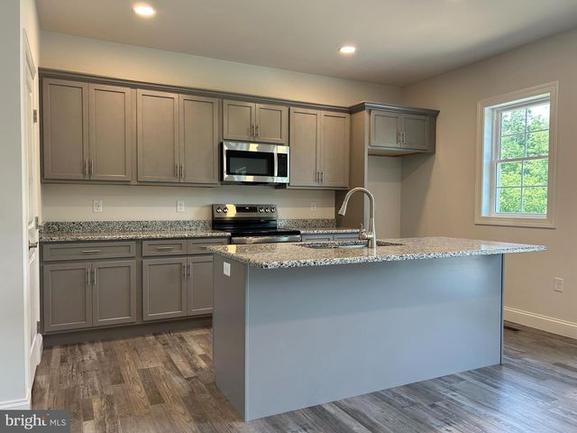 251 SAGE BLVD, Middletown, PA 17057