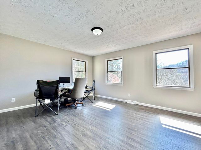 180 Calanna Estate Road, Manchester, KY 40962