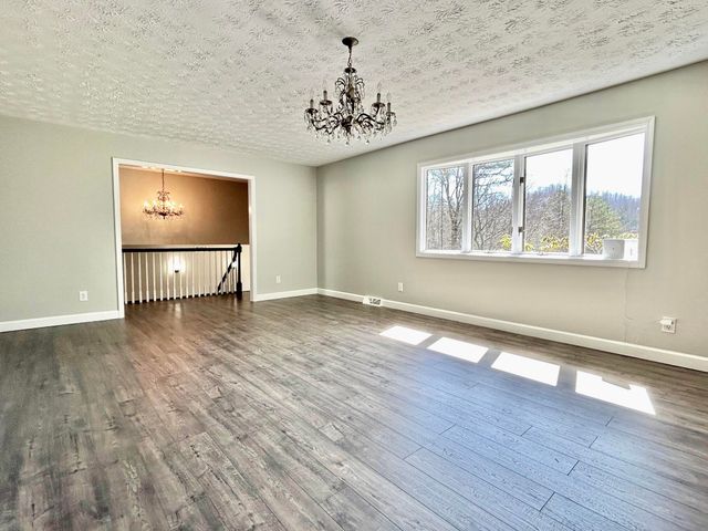 180 Calanna Estate Road, Manchester, KY 40962