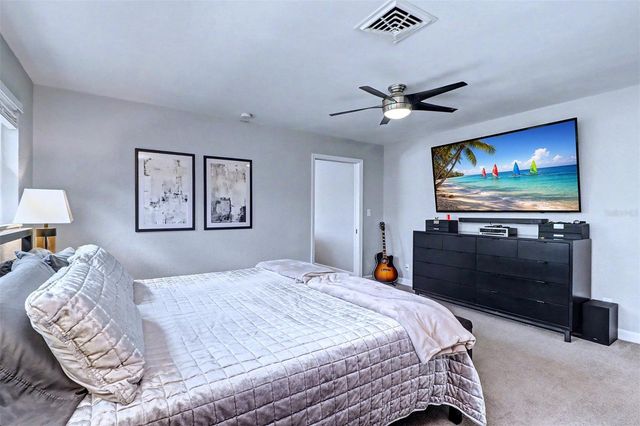 11624 GROVE STREET, Seminole, FL 33772