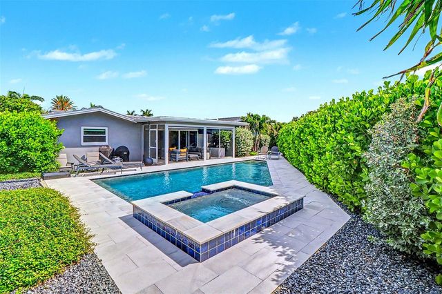 11624 GROVE STREET, Seminole, FL 33772
