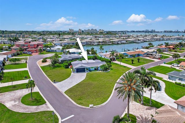 11624 GROVE STREET, Seminole, FL 33772