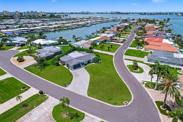 11624 GROVE STREET, Seminole, FL 33772