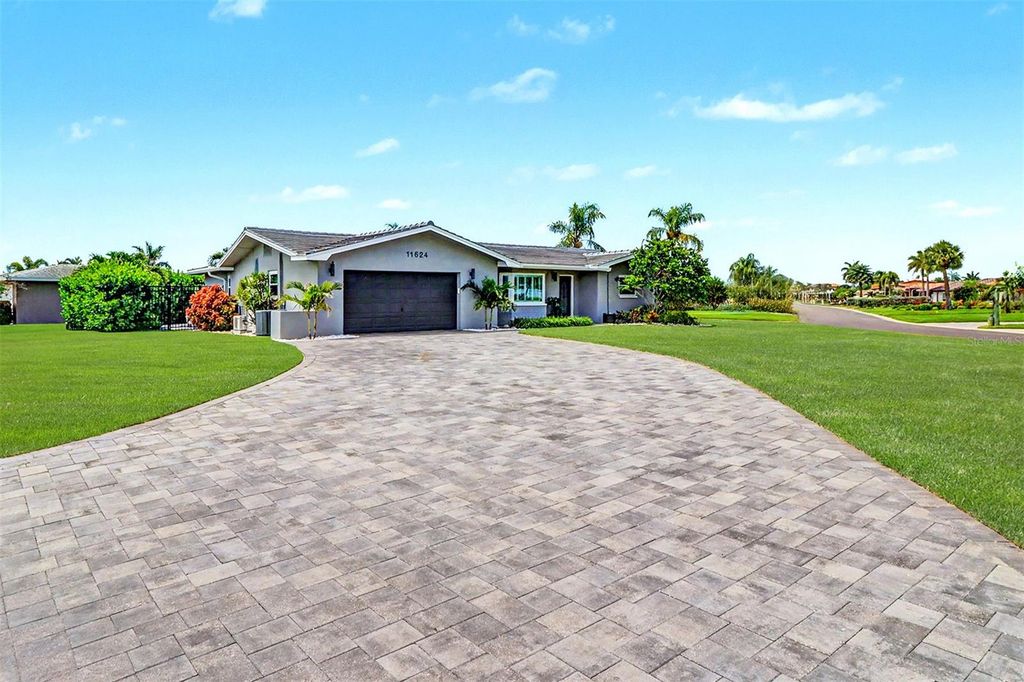 11624 GROVE STREET, Seminole, FL 33772
