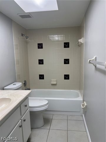 639 SE 13th AVE 120, Cape Coral, FL 33990