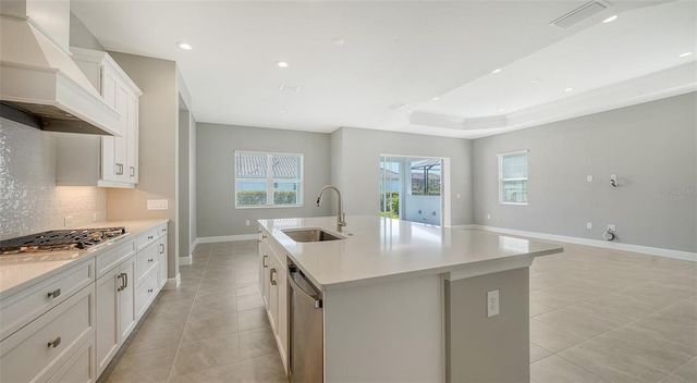 10300 LAKE GEORGE AVENUE, Sarasota, FL 34241