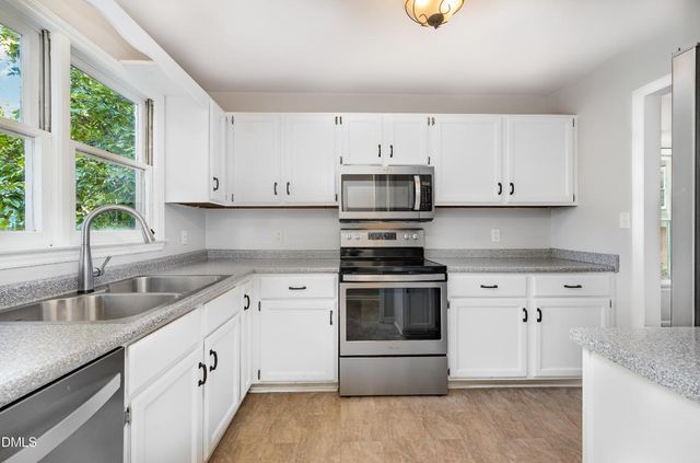 522 Oak Run Drive, Raleigh, NC 27606