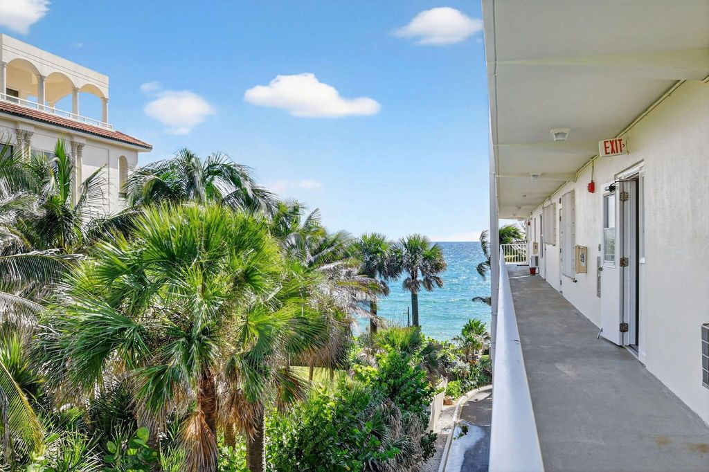 Image 2 of property listing at 3030 S Ocean Boulevard 437, Palm Beach, FL 33480