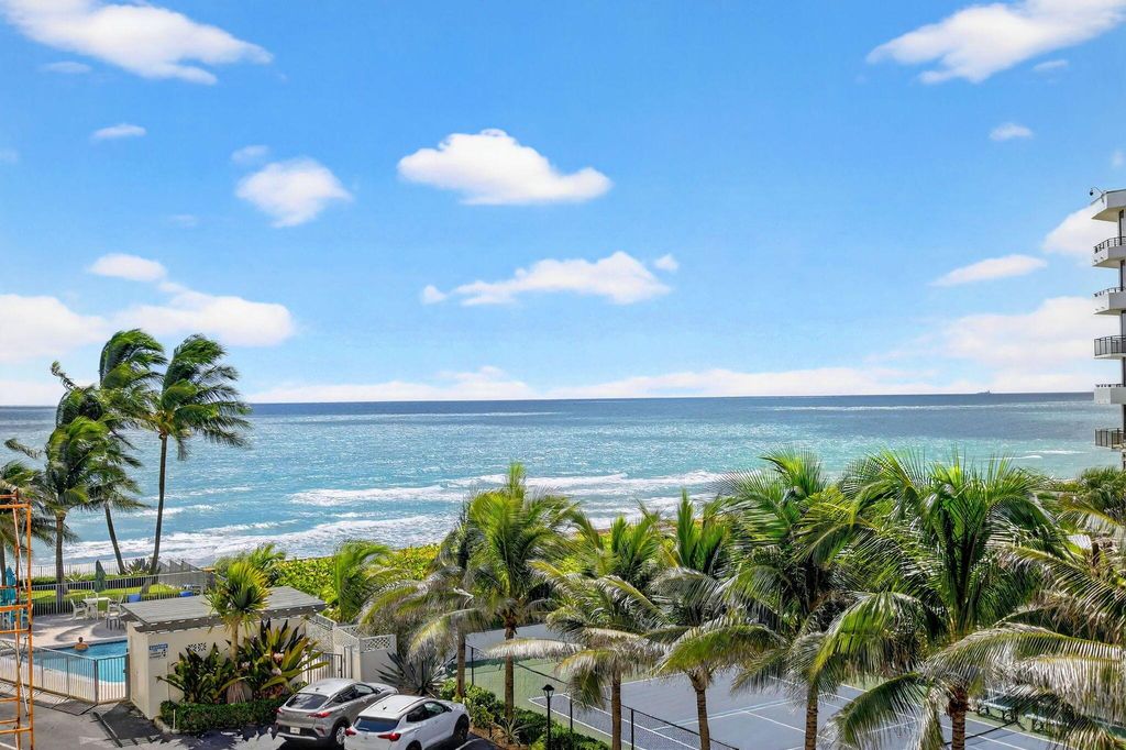Image 25 of property listing at 3030 S Ocean Boulevard 437, Palm Beach, FL 33480