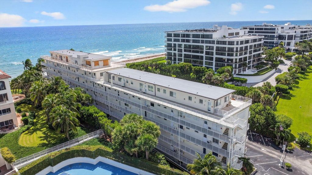 Image 31 of property listing at 3030 S Ocean Boulevard 437, Palm Beach, FL 33480