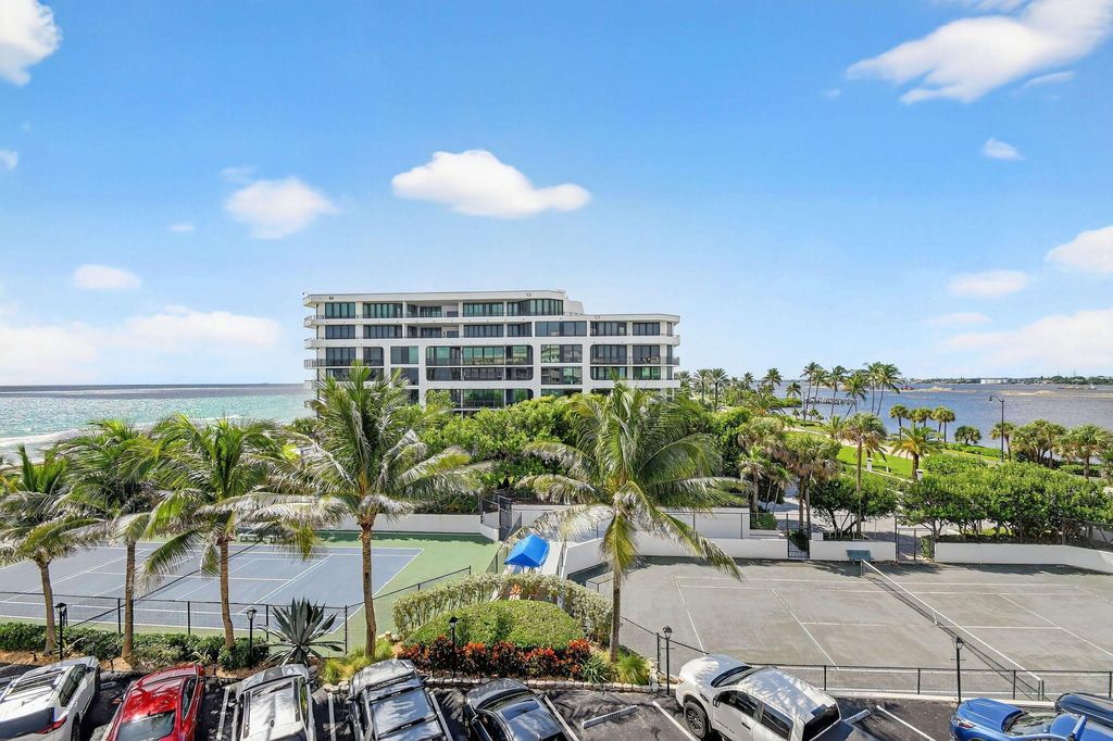Image 33 of property listing at 3030 S Ocean Boulevard 437, Palm Beach, FL 33480