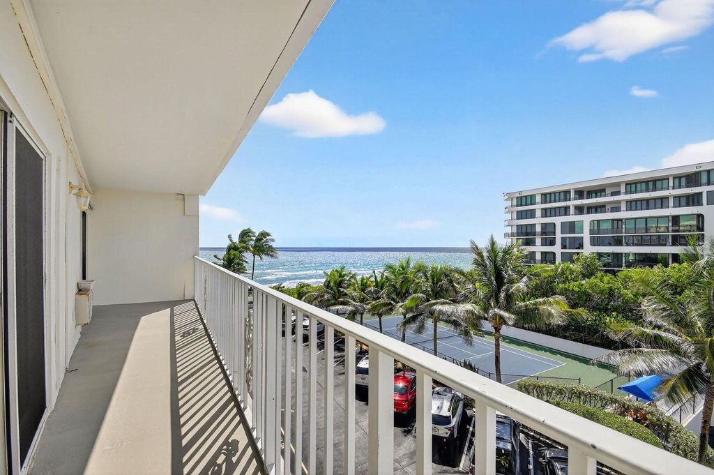 Image 36 of property listing at 3030 S Ocean Boulevard 437, Palm Beach, FL 33480