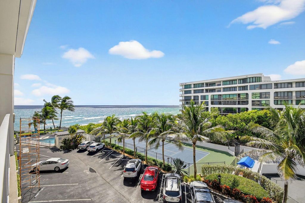 Image 37 of property listing at 3030 S Ocean Boulevard 437, Palm Beach, FL 33480