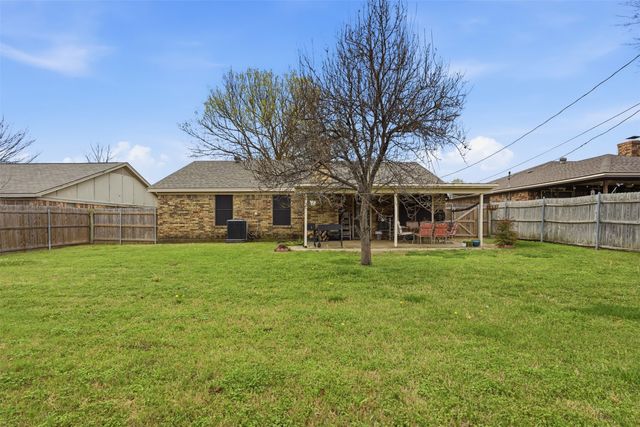 6437 High Lawn Terrace, Watauga, TX 76148